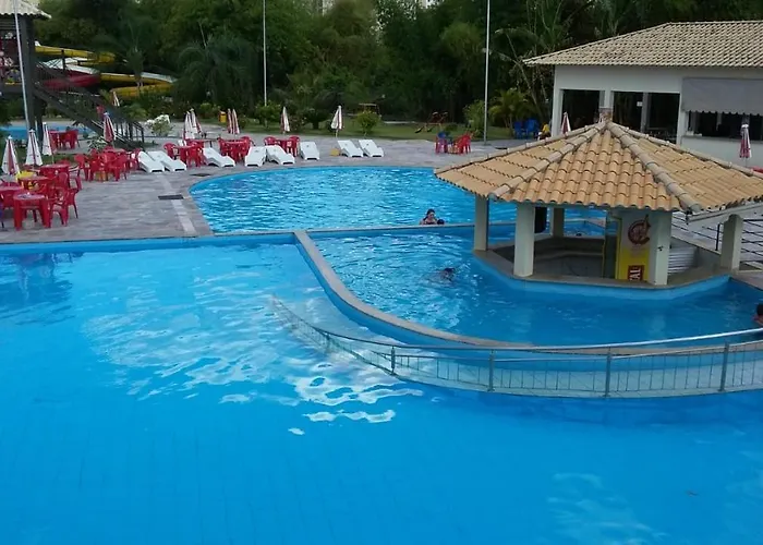 Golden dolphin Express 5pessoas mais 1 criança até 5 anos com toalhas e roupas de cama,lençóis, travesseiros e fronhas e 3 parques aquáticos termais limpeza impostos e taxas já incluso