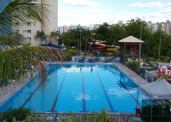 Golden dolphin Express 5pessoas mais 1 criança até 5 anos com toalhas e roupas de cama,lençóis, travesseiros e fronhas e 3 parques aquáticos termais limpeza impostos e taxas já incluso