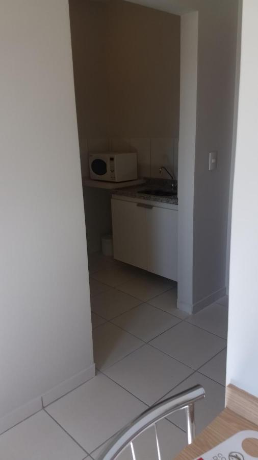 Apartamento Golden Dolphin Express 5pessoas 1 Criança Até 5 Anos Com Toalhas E Roupas De Cama,lençóis, Travesseiros E Fronhas E 3 Parques Aquáticos Termais Limpeza Impostos E Taxas Já Incluso Caldas Novas